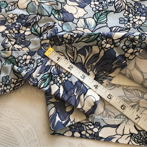 Ann Taylor Signature Bermuda Shorts Dress Casual Women’s Size 6 Floral Design - Picture 10 of 16